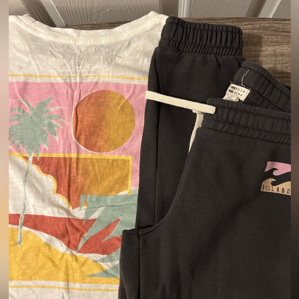 Billabong, short sleeve T-shirt, white size medium sweatpants, extra small gray